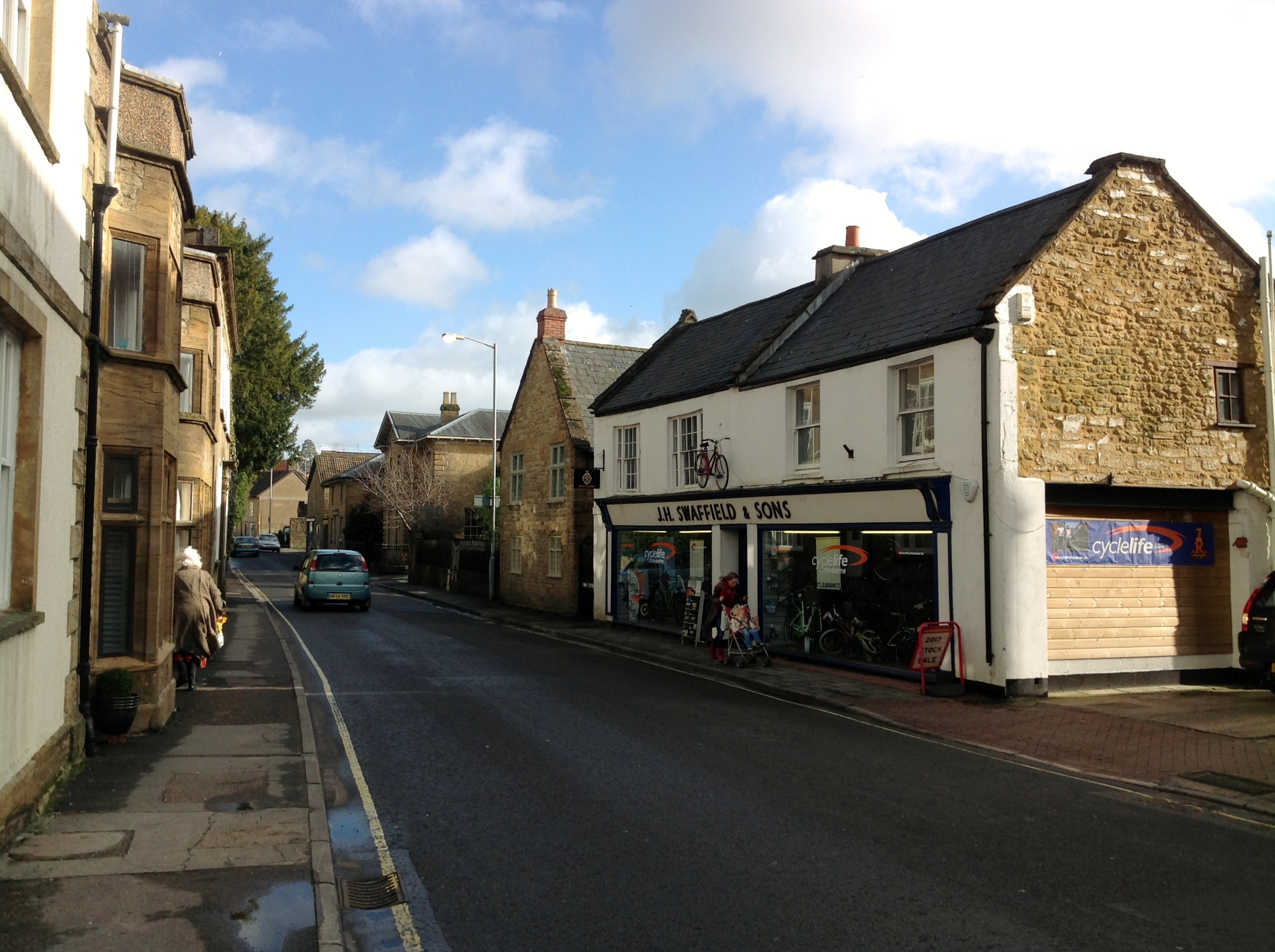 epw024026 ENGLAND (1928). The town, Crewkerne, from the northeast